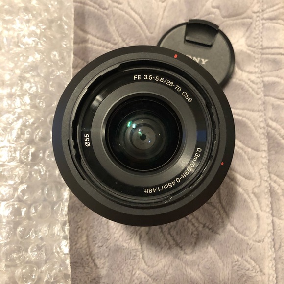 Sony camera lens model sel2870 - Picture 2 of 5